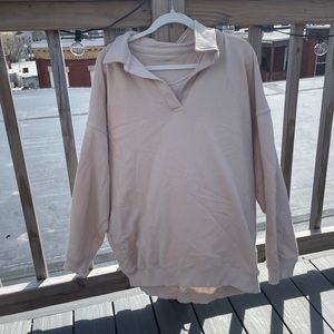 Oversized sweatshirt henley!